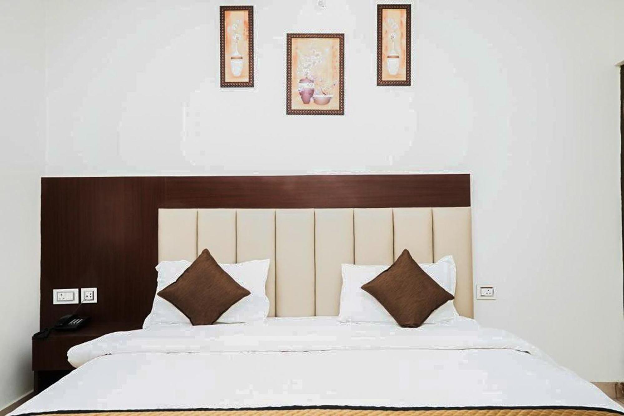 Hotel The 7 Seas Rishīkesh Exterior foto