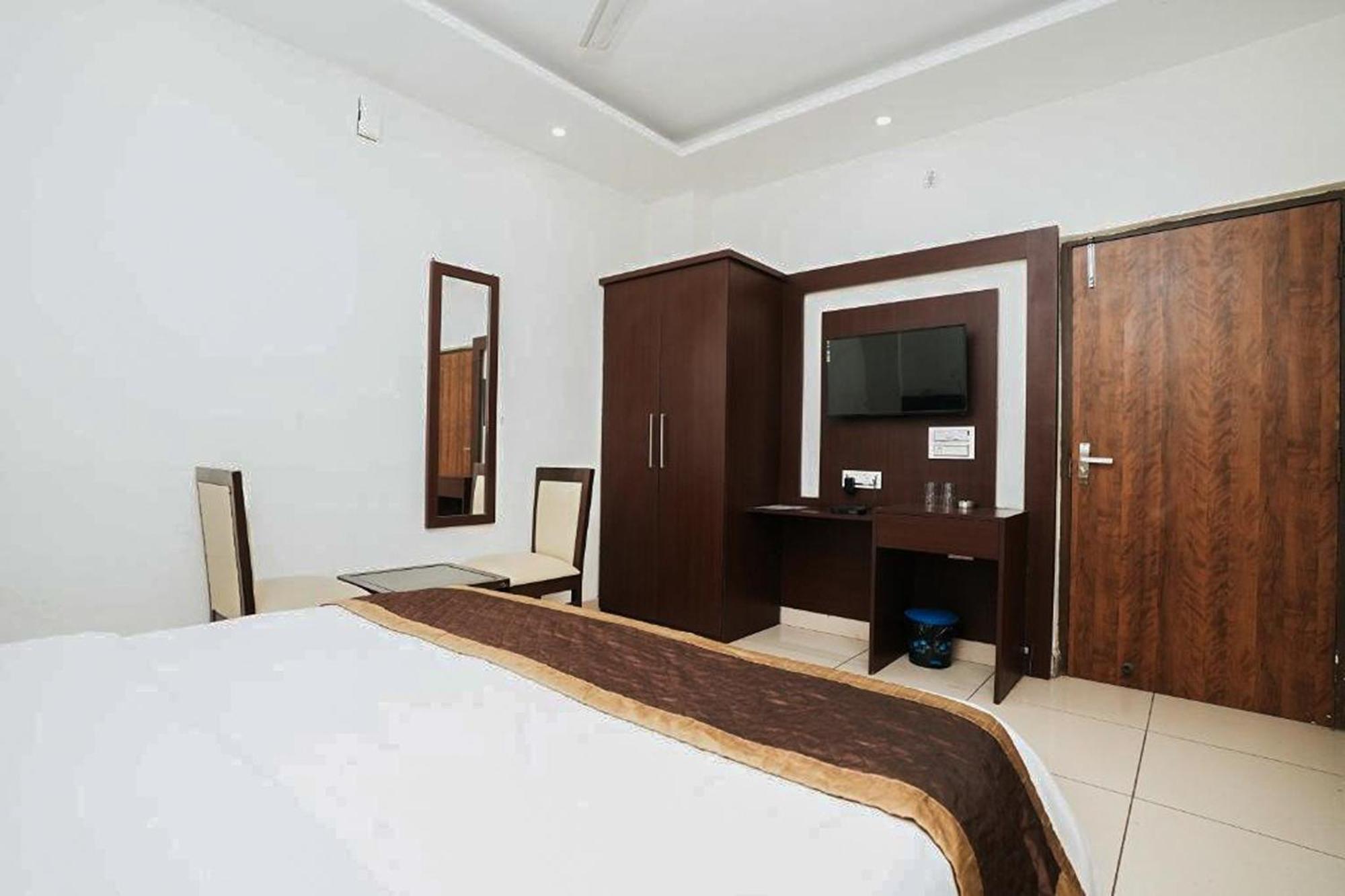 Hotel The 7 Seas Rishīkesh Exterior foto